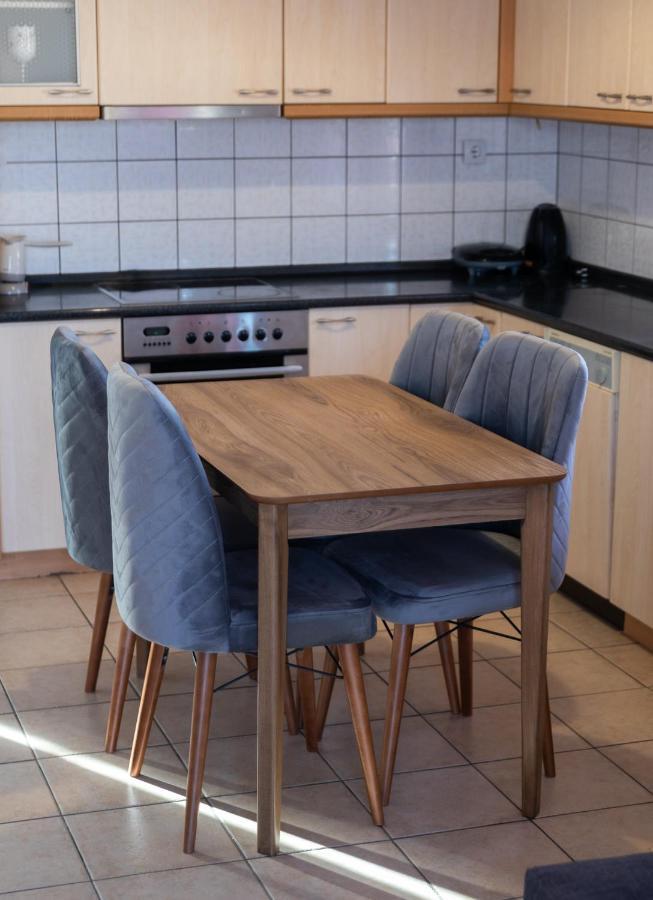 Deluxe Apartment La Лариса Экстерьер фото