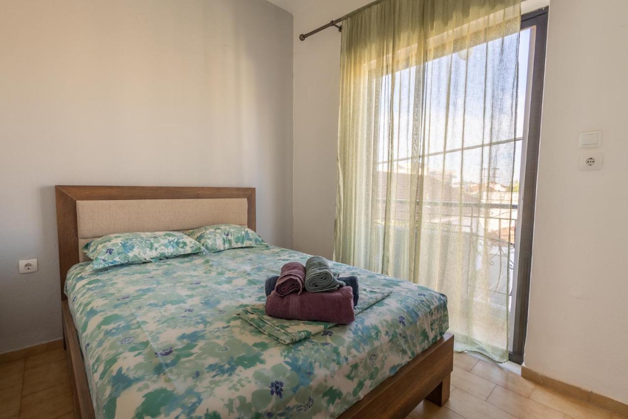 Deluxe Apartment La Лариса Экстерьер фото