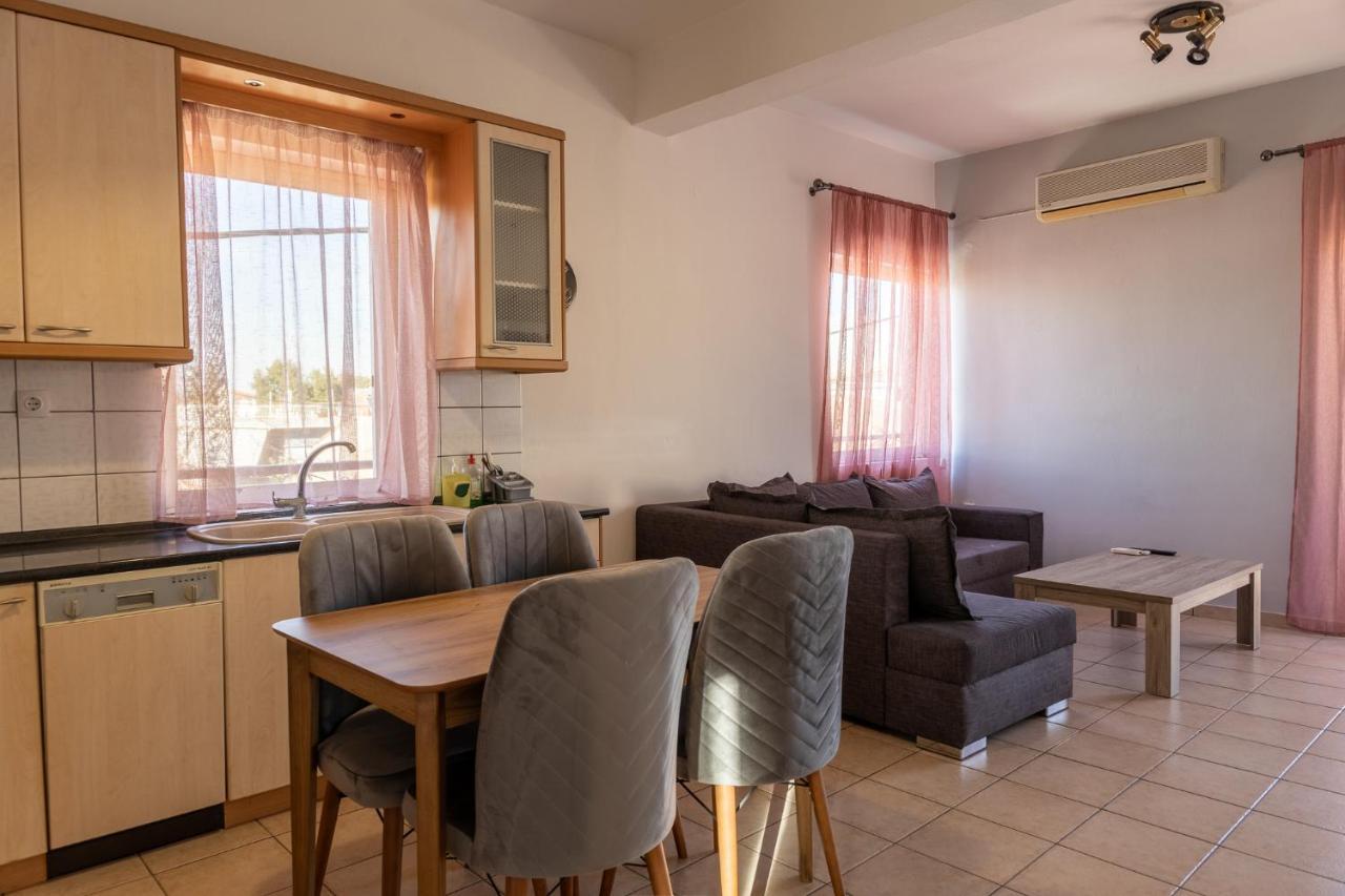 Deluxe Apartment La Лариса Экстерьер фото