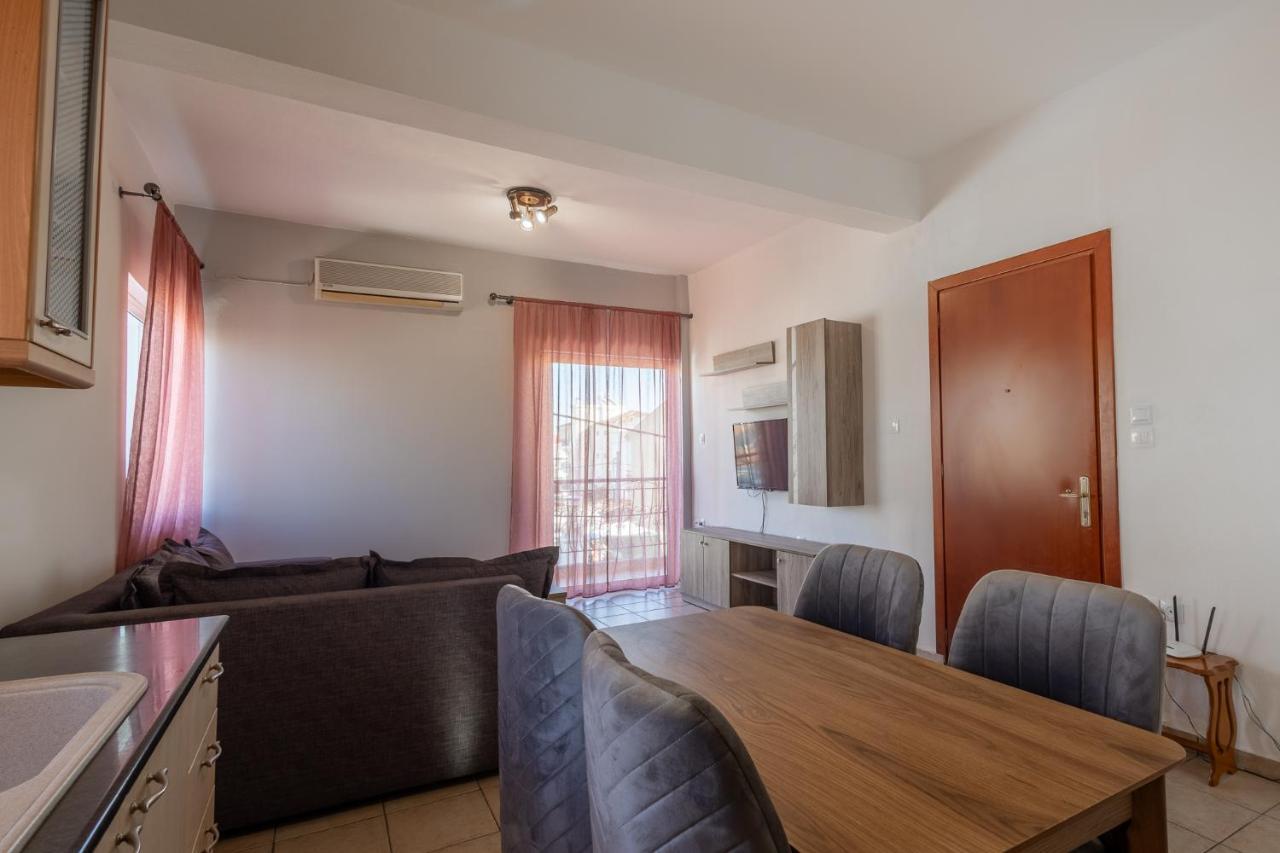 Deluxe Apartment La Лариса Экстерьер фото